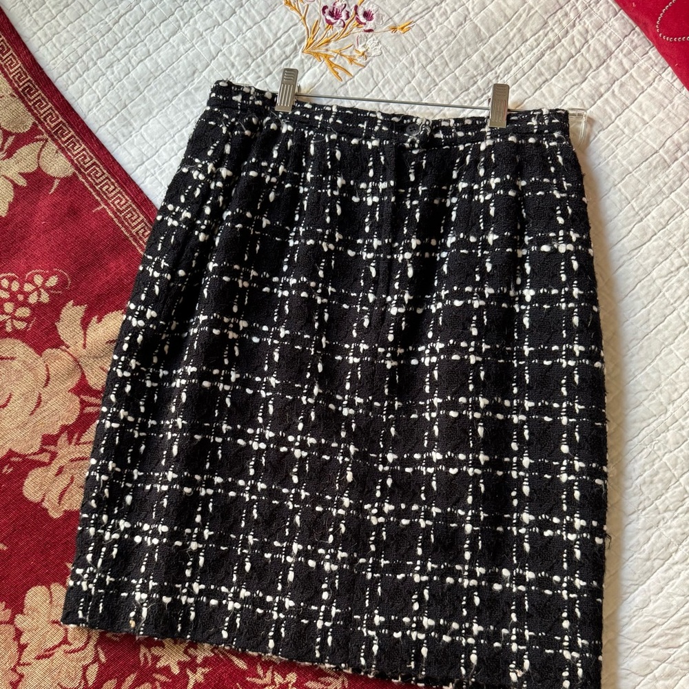 Elegant Black and White Skirt